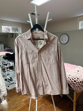 Banana Republic Cream & Red Striped Button-Down Shirt